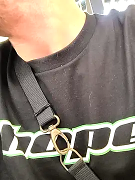 Snapshot of Benaflex13 chatting on September 2025 09:33:02 AM Benaflex13 online show from September 2025 09:33:02 AM