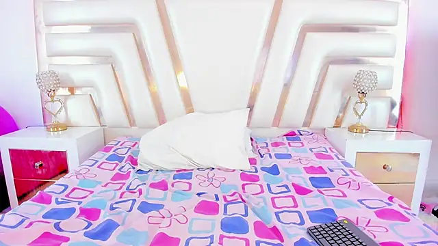 Snapshot of SulyClarck chatting on October 2025 02:26:02 PM SulyClarck online show from October 2025 02:26:02 PM