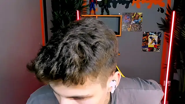 Snapshot of JackWolw chatting on October 2025 05:46:01 AM JackWolw online show from October 2025 05:46:01 AM