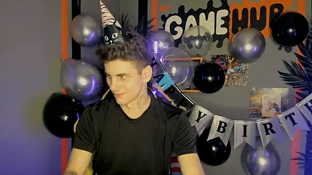 Snapshot of JackWolw chatting on October 2025 09:13:02 AM JackWolw online show from October 2025 09:13:02 AM