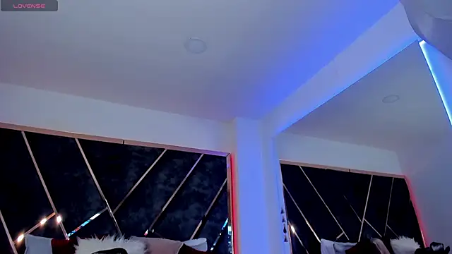 Snapshot of SusanaHenao chatting on October 2025 04:52:01 PM SusanaHenao online show from October 2025 04:52:01 PM