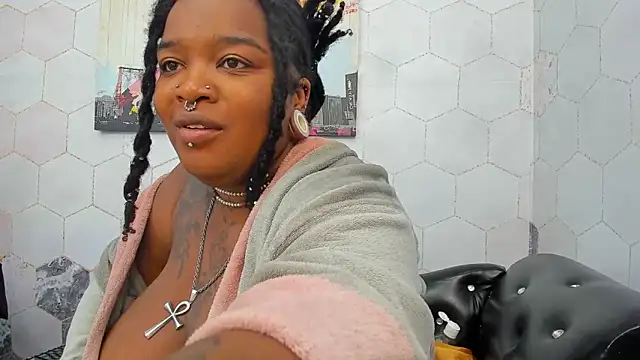 Anaa Fuentess online show from October 2025 11:53:01 AM