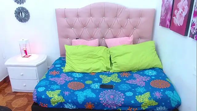 ivy scorpio online show from October 2025 05:58:02 AM