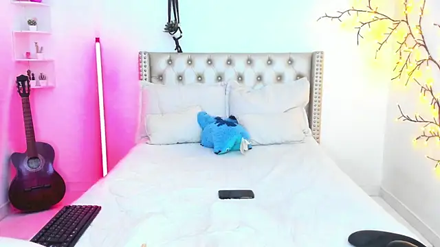 LenaStylesOA online show from May 2026 08:47:02 PM