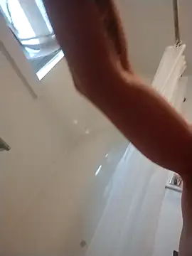 jizzyglizzy92 online show from September 2025 01:15:01 PM