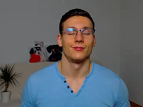 ZeinMiracles online show from October 2025 08:09:02 PM