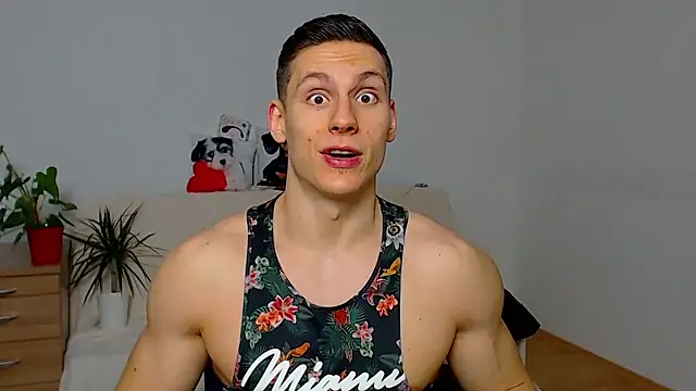 ZeinMiracles online show from November 2025 07:13:02 PM