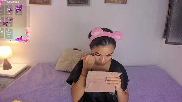 Snapshot of Valeri_13 chatting on November 2025 08:58:02 AM Valeri 13 online show from November 2025 08:58:02 AM