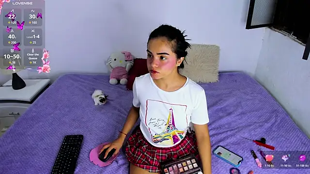 Snapshot of Valeri_13 chatting on November 2025 08:58:01 AM Valeri 13 online show from November 2025 08:58:01 AM