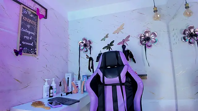 Natasha-Adams online show from March 2026 09:42:01 PM