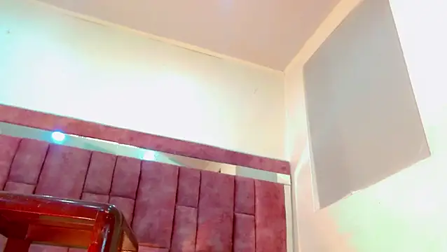 Snapshot of AnntonellaHott chatting on September 2025 01:55:02 AM AnntonellaHott online show from September 2025 01:55:02 AM