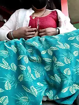 Snapshot of Idhika_Handoo chatting on January 2026 02:59:02 AM Idhika Handoo online show from January 2026 02:59:02 AM