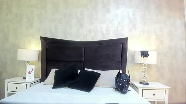 Snapshot of BarbaraLeython1 chatting on October 2025 02:50:02 PM BarbaraLeython1 online show from October 2025 02:50:02 PM