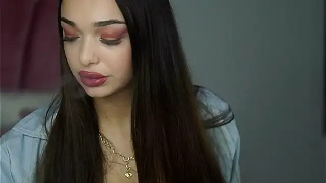 AmiraVeyl online show from October 2025 08:51:01 PM