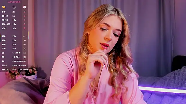 Snapshot of AliaBuerstatte chatting on September 2025 06:30:02 PM AliaBuerstatte online show from September 2025 06:30:02 PM