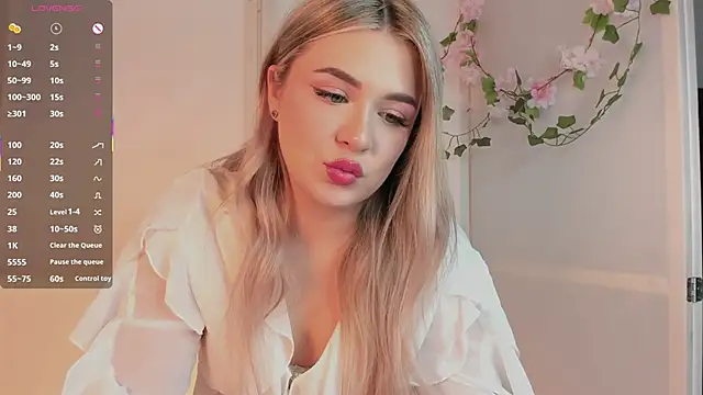 Snapshot of AliaBuerstatte chatting on September 2025 07:39:01 PM AliaBuerstatte online show from September 2025 07:39:01 PM