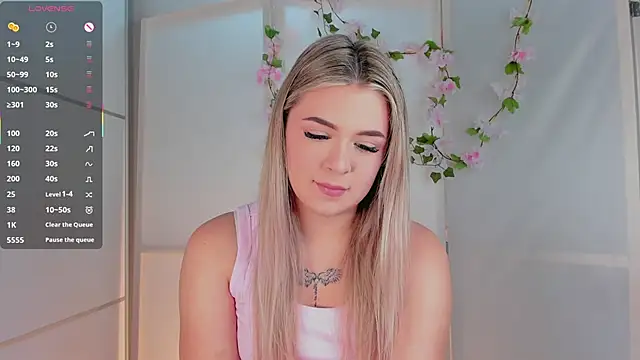 Snapshot of AliaBuerstatte chatting on October 2025 07:10:02 PM AliaBuerstatte online show from October 2025 07:10:02 PM