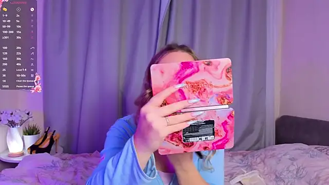 Snapshot of AliaBuerstatte chatting on December 2025 06:09:02 AM AliaBuerstatte online show from December 2025 06:09:02 AM