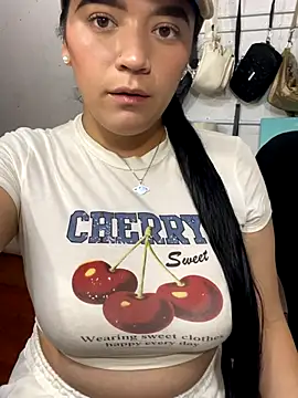 Snapshot of Xiomi_sexx chatting on November 2025 10:53:02 PM Xiomi sexx online show from November 2025 10:53:02 PM