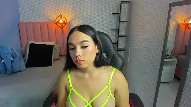 MOLLYSPENCER1 online show from April 2026 06:43:01 PM