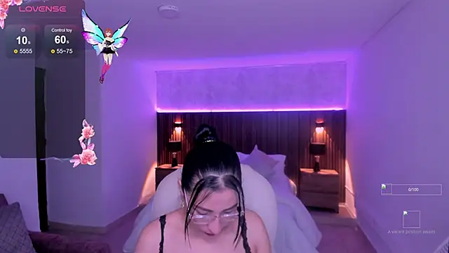 Snapshot of everlyy_rose chatting on September 2025 03:18:02 AM everlyy rose online show from September 2025 03:18:02 AM