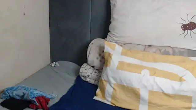 Tyllorsavage online show from October 2025 01:35:01 AM