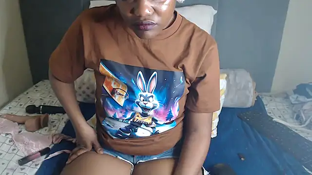 Tyllorsavage online show from November 2025 06:32:01 PM