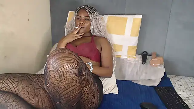 Tyllorsavage online show from November 2025 10:47:01 AM