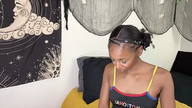 Trixie luv1 online show from November 2025 06:29:02 PM