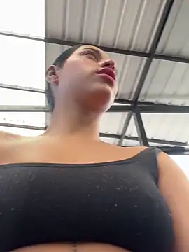 Snapshot of AlannaEvons chatting on October 2025 03:32:01 PM AlannaEvons online show from October 2025 03:32:01 PM