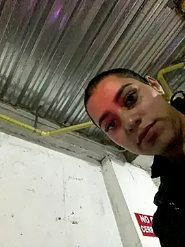 Snapshot of AlannaEvons chatting on October 2025 06:23:01 PM AlannaEvons online show from October 2025 06:23:01 PM