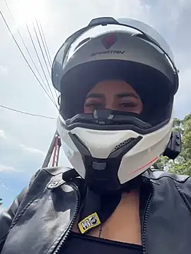 AlannaEvons online show from June 2026 07:13:02 PM