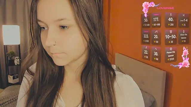 Snapshot of day_may chatting on December 2025 04:59:02 PM day may online show from December 2025 04:59:02 PM