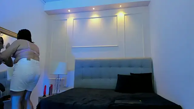 kendall roous online show from October 2025 03:21:02 AM