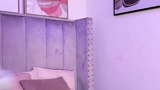 Ariel Wattson online show from October 2025 07:35:02 PM