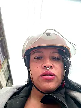 -Mia1 online show from January 2026 12:10:02 PM