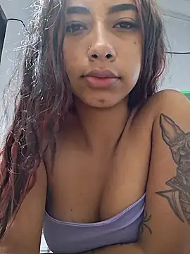 Snapshot of _AnaMariaa_ chatting on September 2025 10:59:01 AM AnaMariaa online show from September 2025 10:59:01 AM