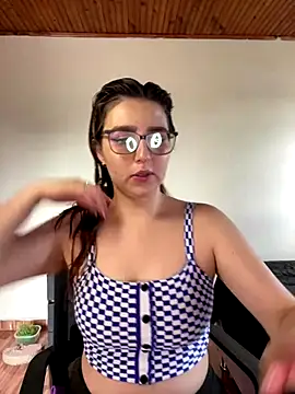 Snapshot of CoraVibes chatting on September 2025 07:52:02 PM CoraVibes online show from September 2025 07:52:02 PM