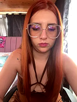 Snapshot of CoraVibes chatting on October 2025 12:13:02 PM CoraVibes online show from October 2025 12:13:02 PM