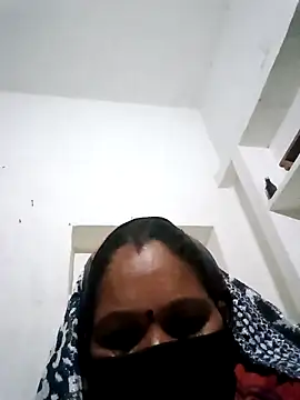 Snapshot of Pooja-guptq chatting on November 2025 11:58:02 PM Pooja-guptq online show from November 2025 11:58:02 PM