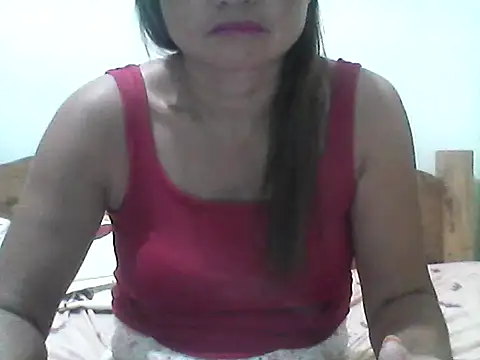 Snapshot of nathalie0045 chatting on May 2026 10:33:01 AM nathalie0045 online show from May 2026 10:33:01 AM
