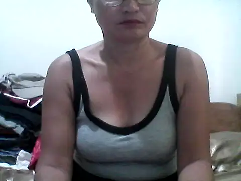 nathalie0045 online show from June 2026 10:30:02 PM