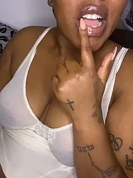 Snapshot of fatpussydallx chatting on September 2025 04:06:01 PM fatpussydallx online show from September 2025 04:06:01 PM