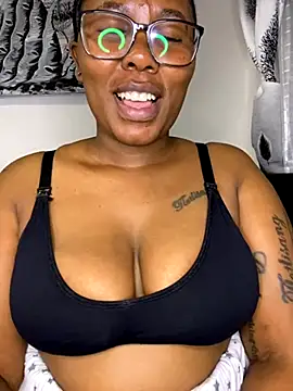 Snapshot of fatpussydallx chatting on September 2025 04:32:02 PM fatpussydallx online show from September 2025 04:32:02 PM