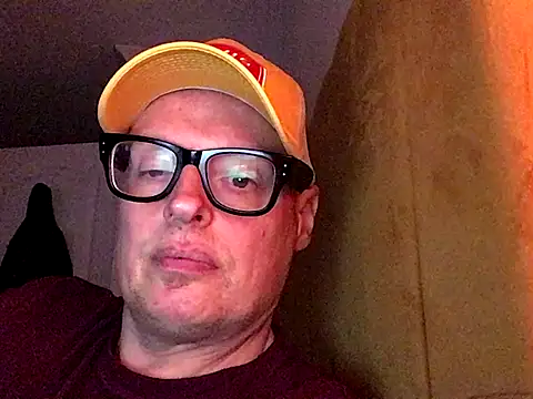 Snapshot of curley76 chatting on September 2025 05:13:01 AM curley76 online show from September 2025 05:13:01 AM