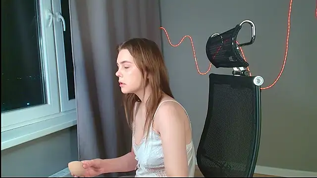 Snapshot of LeksaLove chatting on February 2026 08:29:01 PM LeksaLove online show from February 2026 08:29:01 PM