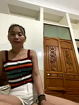 Snapshot of Skinny_vuet chatting on September 2025 11:26:02 PM Skinny vuet online show from September 2025 11:26:02 PM