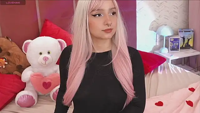 CoralineSky online show from October 2025 08:51:02 PM