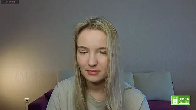 HongTomczak online show from June 2026 07:44:02 AM
