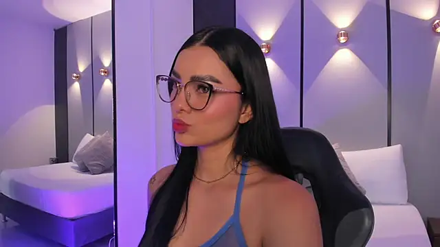 emily tolson online show from June 2026 09:45:01 PM